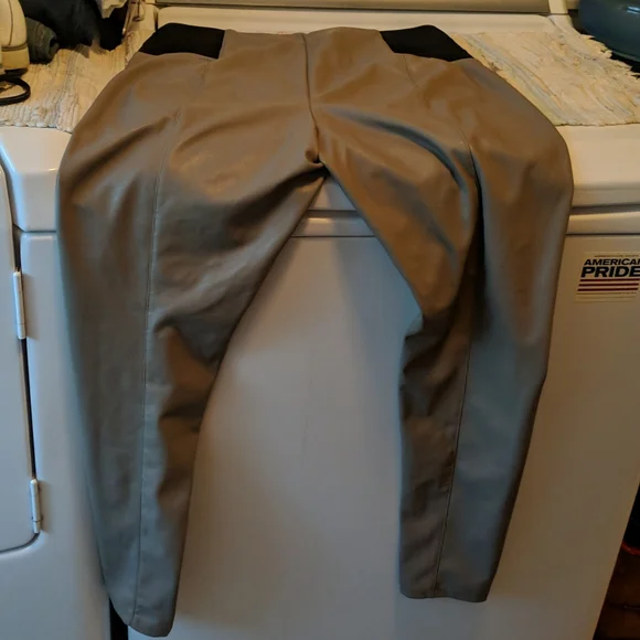 Pants - Picture 4 of 6